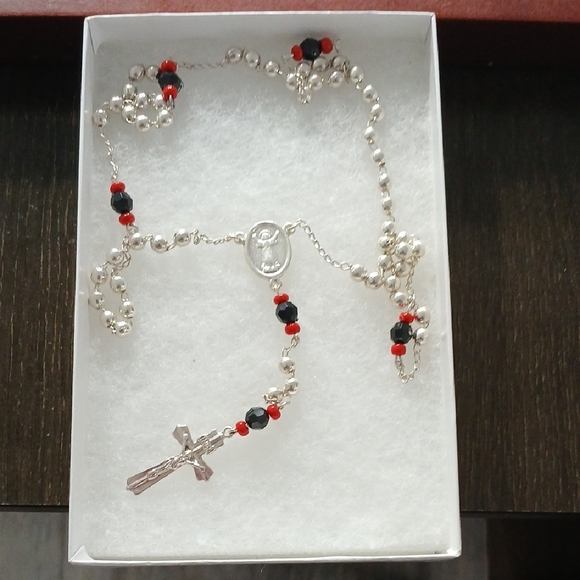 Jewelry - Elegant Silver and Red Rosary Necklace